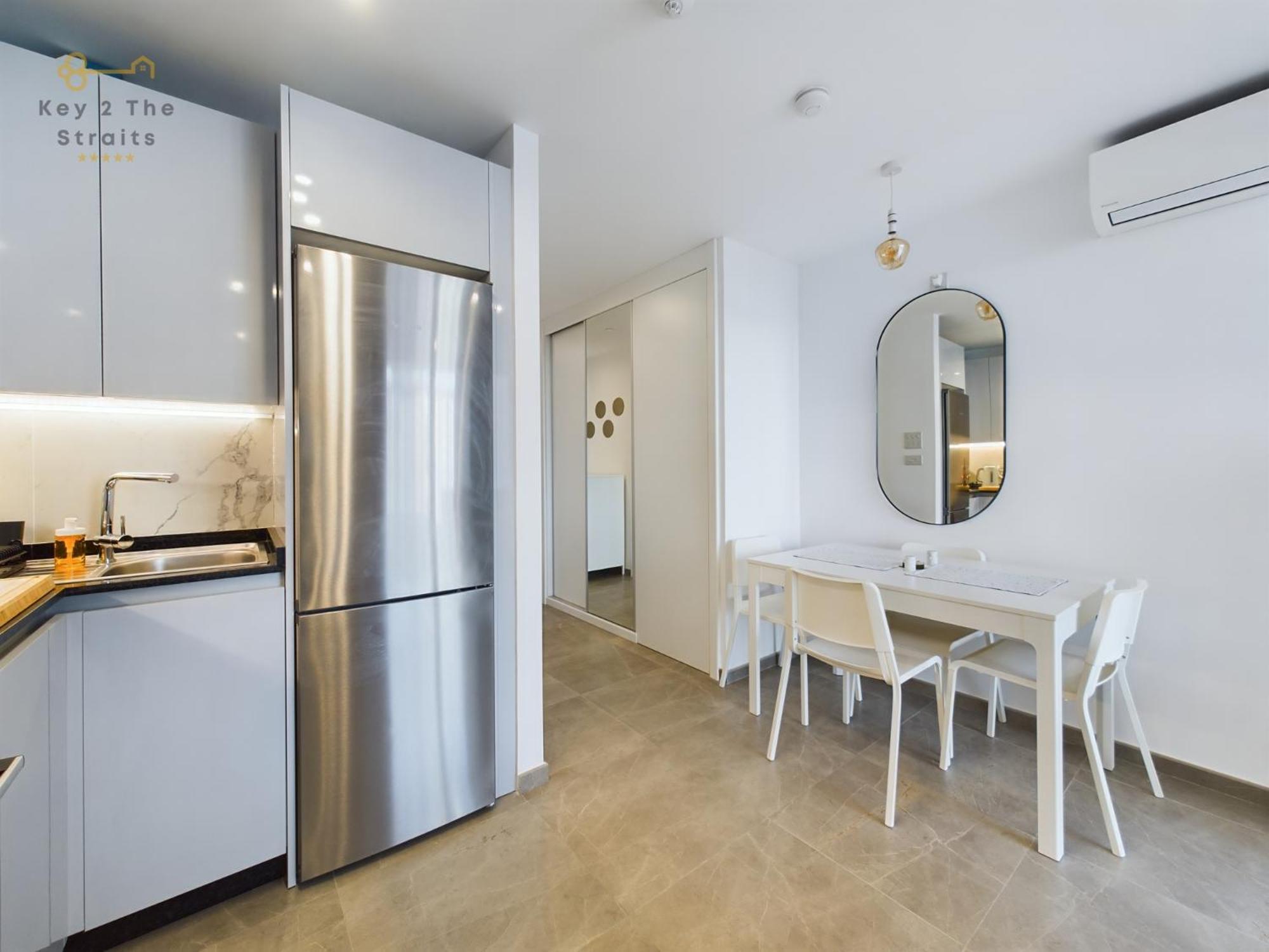 Luxury Sunrise Beach And Oceanview Room With Balcony Гибралтар Екстериор снимка