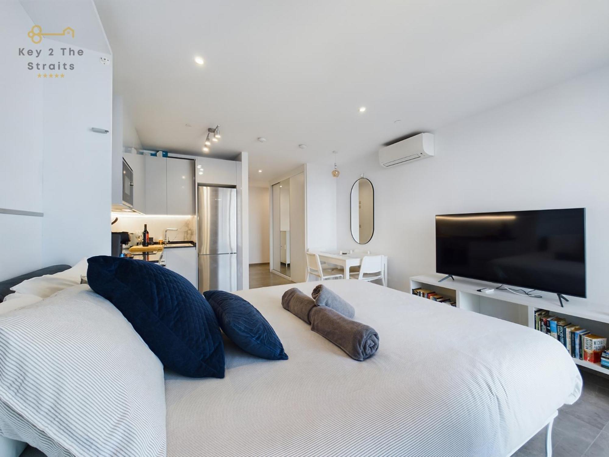 Luxury Sunrise Beach And Oceanview Room With Balcony Гибралтар Екстериор снимка