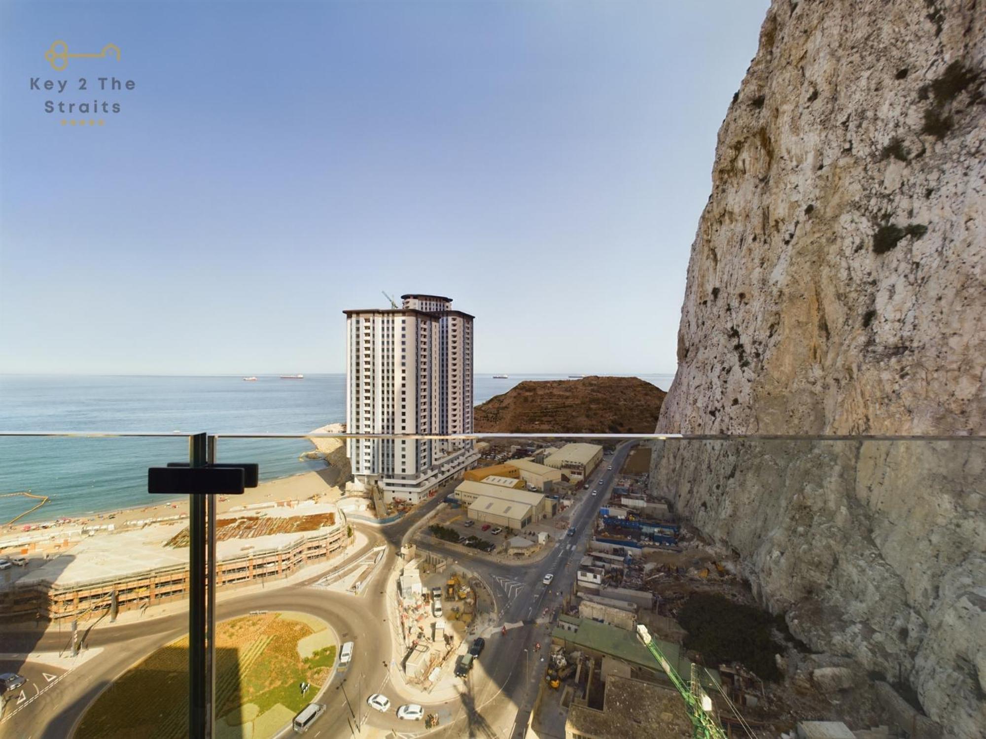 Luxury Sunrise Beach And Oceanview Room With Balcony Гибралтар Екстериор снимка